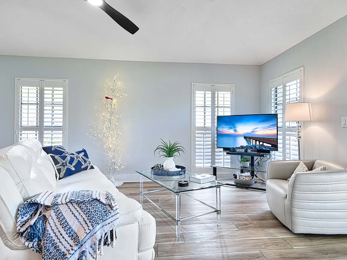 16291 Countess Dr Huntington Beach,CA 92649