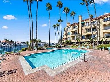 16291 Countess Dr Huntington Beach,CA 92649