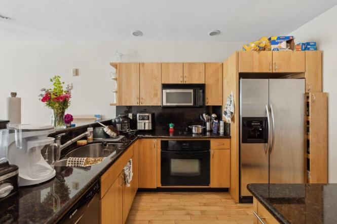 2475 Victoria Avenue, Unit 408