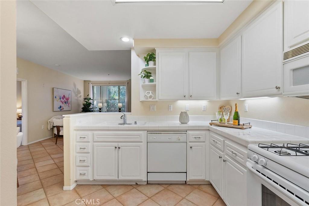 1703 Solvay Aisle #106, Irvine, CA 92606