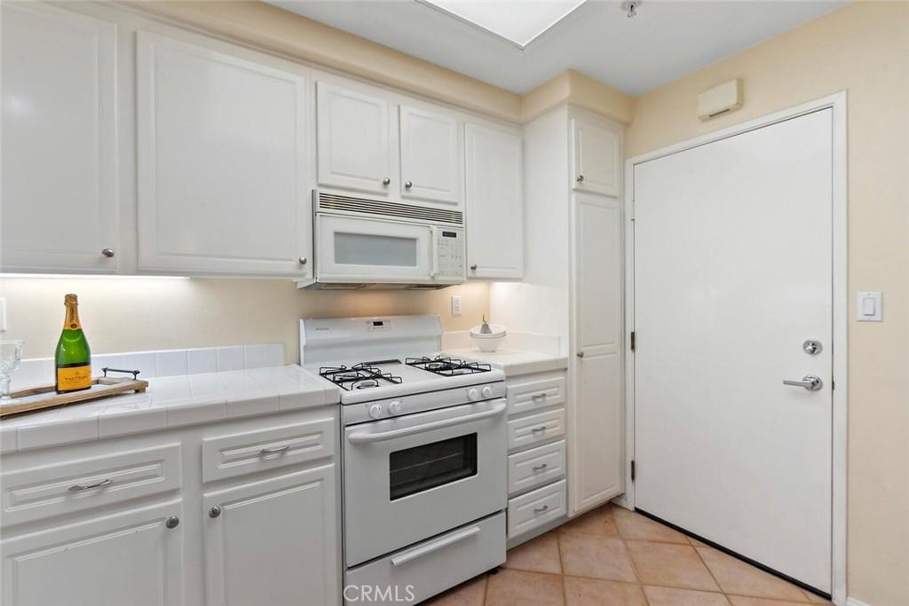 1703 Solvay Aisle #106, Irvine, CA 92606