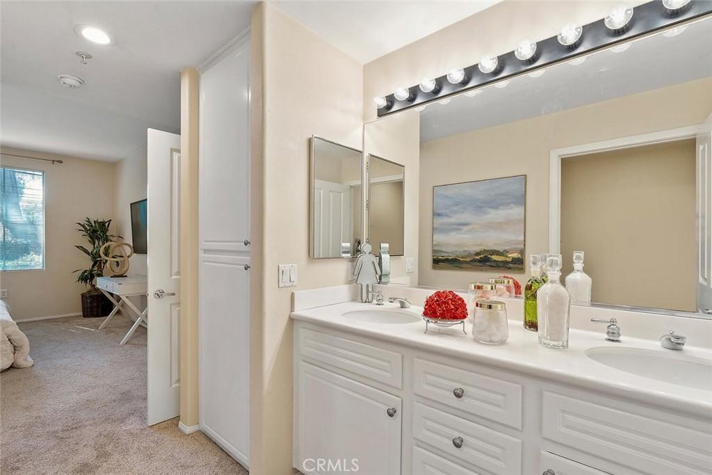 1703 Solvay Aisle #106, Irvine, CA 92606