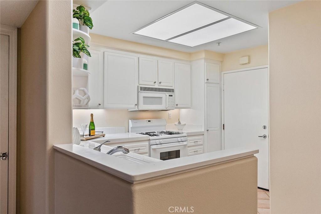 1703 Solvay Aisle #106, Irvine, CA 92606